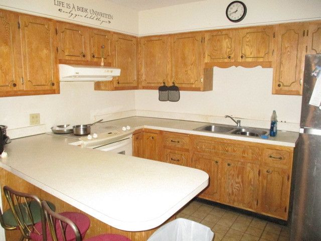 6526 Howard Avenue, Indian Head Park, IL 60525