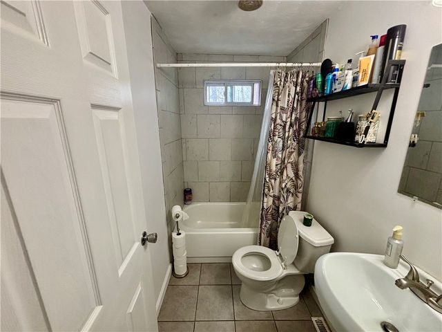 61 Auburn Avenue, Gates, NY 14606