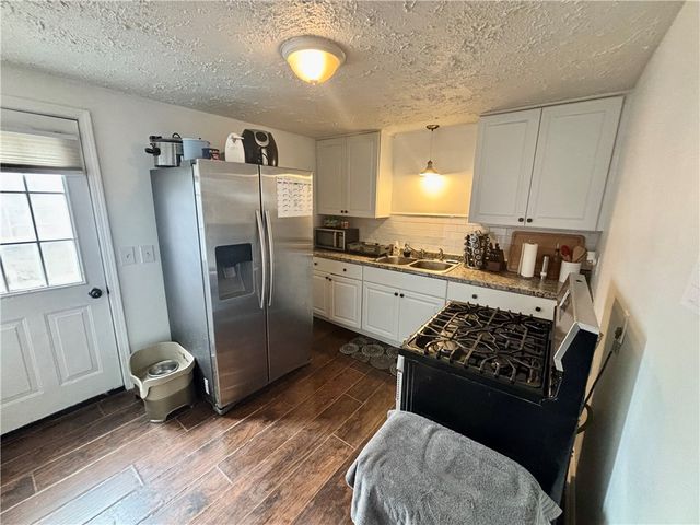 61 Auburn Avenue, Gates, NY 14606