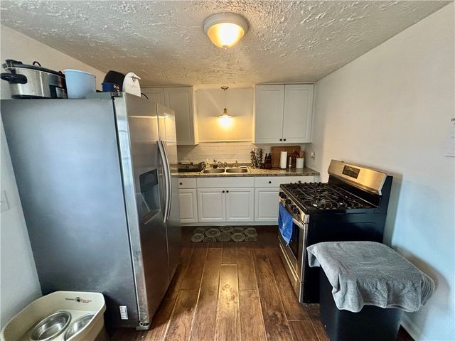 61 Auburn Avenue, Gates, NY 14606