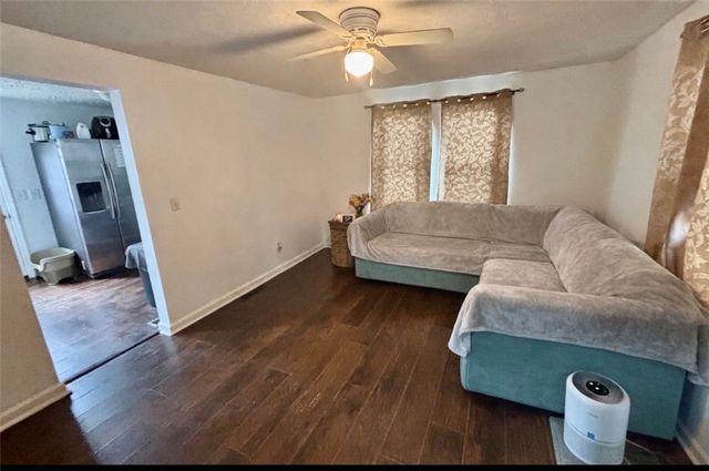 61 Auburn Avenue, Gates, NY 14606