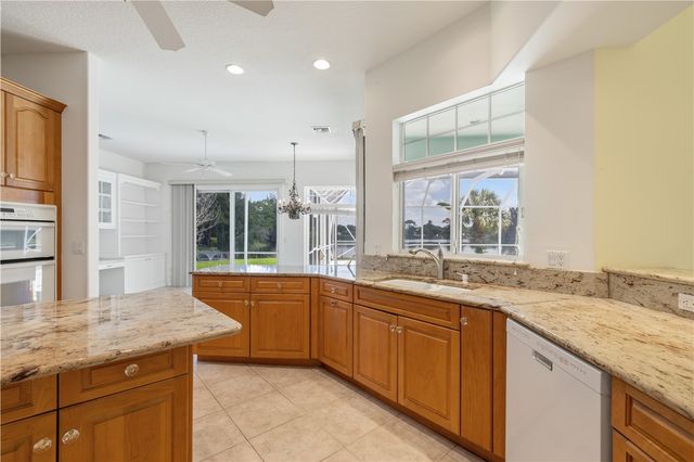 6525 7th Manor, Vero Beach, FL 32968