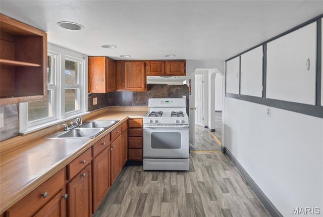 2407 E Main Street, Belleville, IL 62221