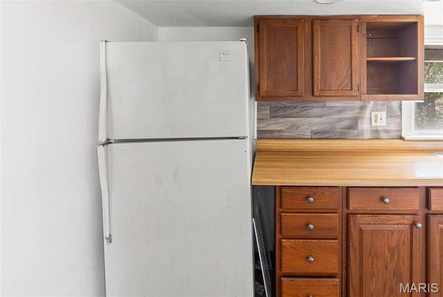 2407 E Main Street, Belleville, IL 62221