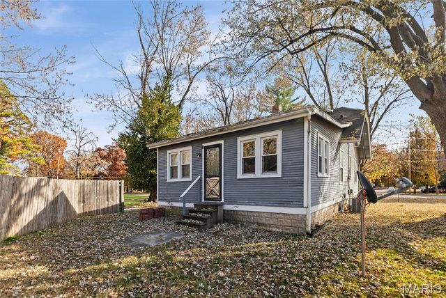 2407 E Main Street, Belleville, IL 62221