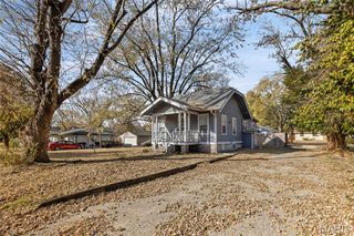 2407 E Main Street, Belleville, IL 62221
