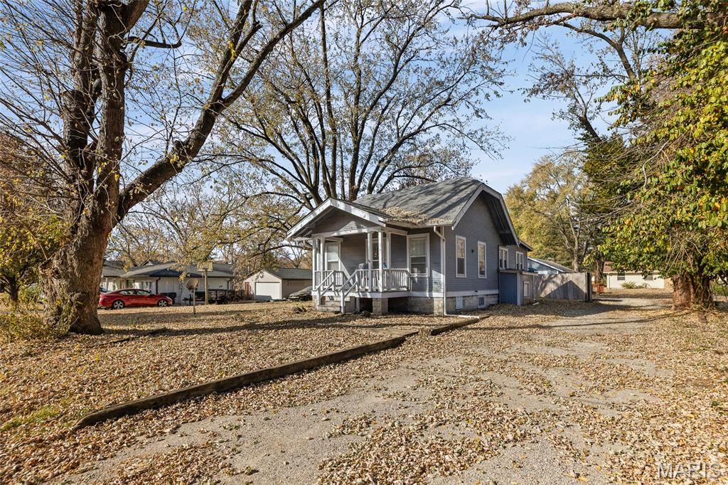 2407 E Main Street, Belleville, IL 62221