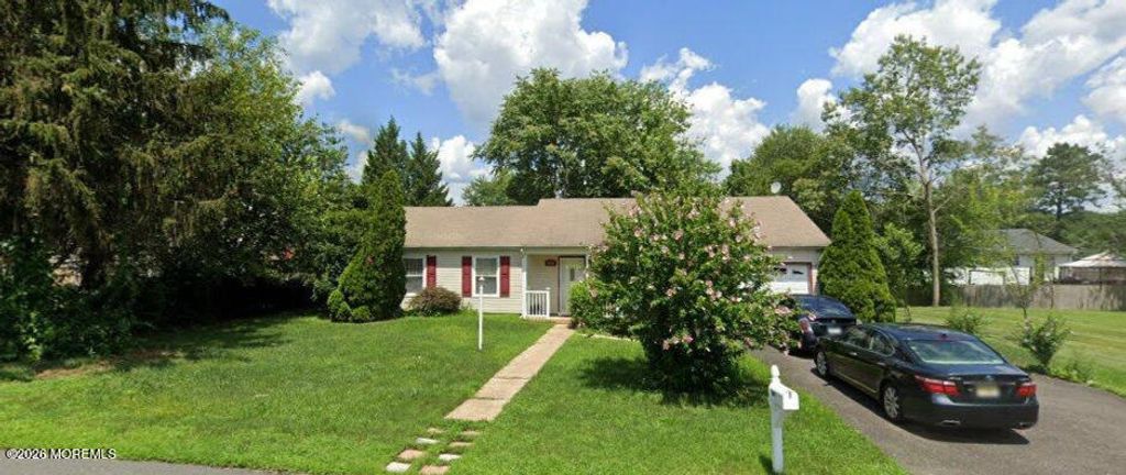 2109 Broadway Boulevard, Toms River, NJ 08757