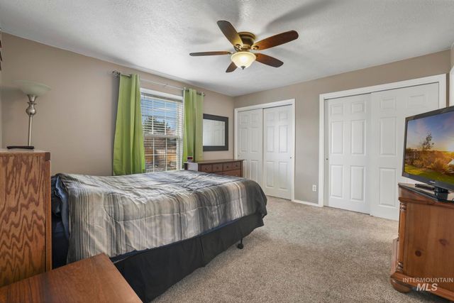 321 Cedarpark Cir, Twin Falls, ID 83301