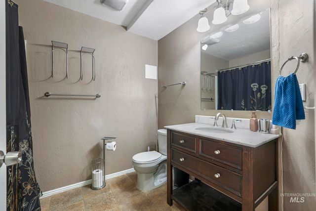 321 Cedarpark Cir, Twin Falls, ID 83301