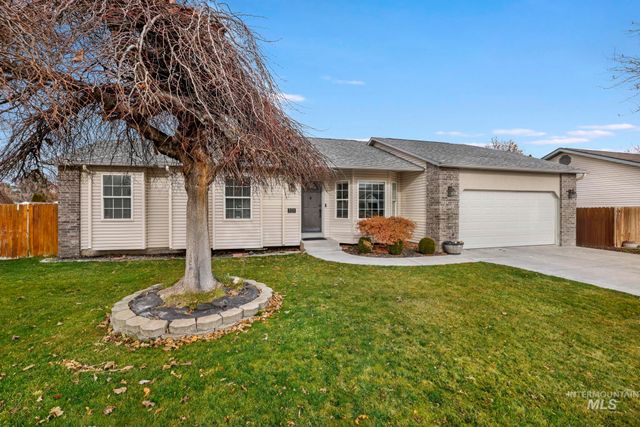 321 Cedarpark Cir, Twin Falls, ID 83301