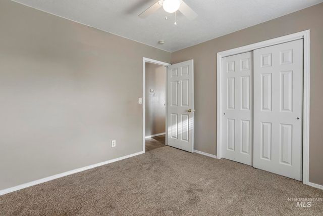 321 Cedarpark Cir, Twin Falls, ID 83301