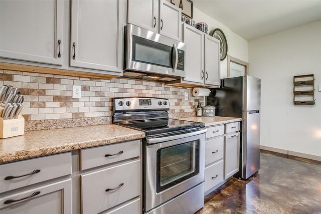 700 Ballew Springs Road, Weatherford, TX 76088