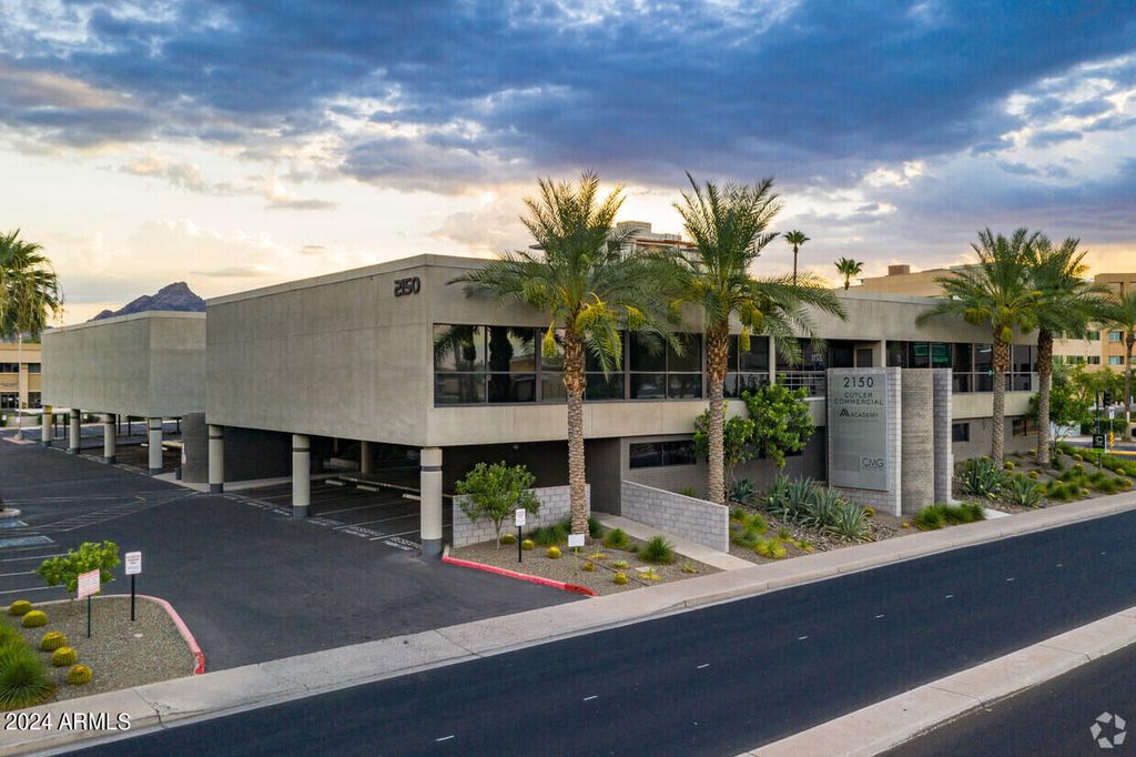 2150 E HIGHLAND Avenue 204, Phoenix, AZ 85016 — exterior