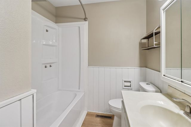 210 Market Avenue SW, Mitchellville, IA 50169