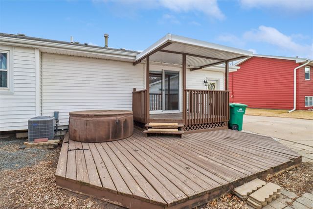 210 Market Avenue SW, Mitchellville, IA 50169