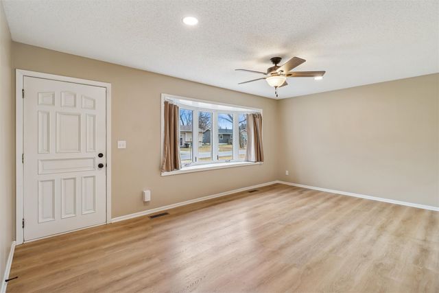 210 Market Avenue SW, Mitchellville, IA 50169