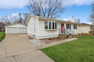 210 Market Avenue SW, Mitchellville, IA 50169