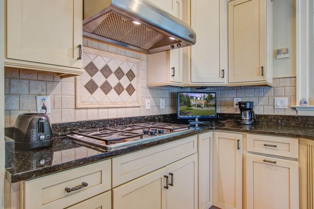 8657 Refuge Point Circle, North Charleston, SC 29420