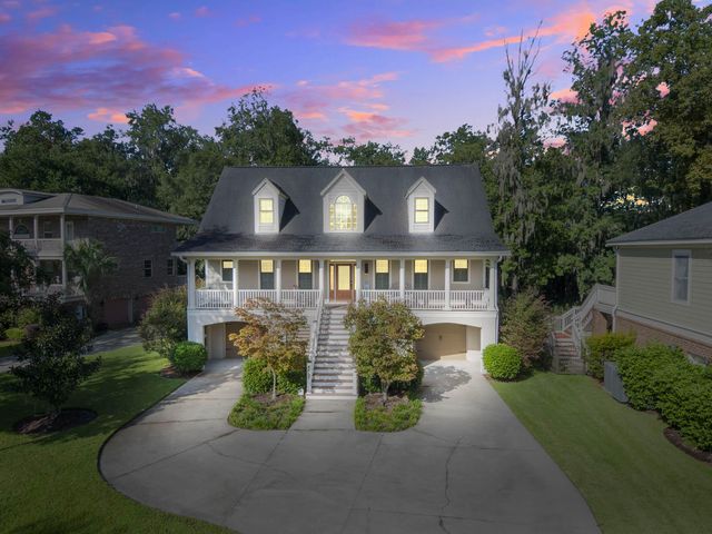 8657 Refuge Point Circle, North Charleston, SC 29420