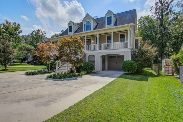 8657 Refuge Point Circle, North Charleston, SC 29420