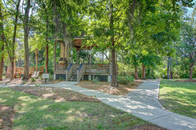 8657 Refuge Point Circle, North Charleston, SC 29420