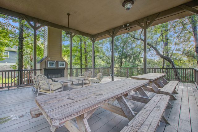 8657 Refuge Point Circle, North Charleston, SC 29420