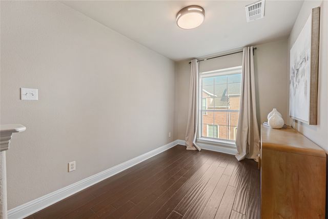4007 Brownstone Court, Dallas, TX 75204