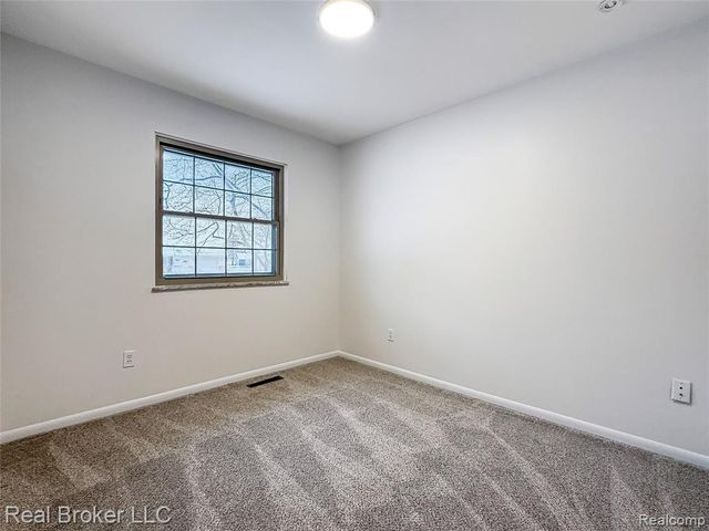 5611 Miriam Drive, Saginaw, MI 48601