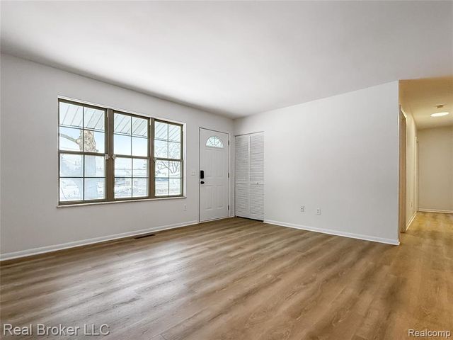 5611 Miriam Drive, Saginaw, MI 48601