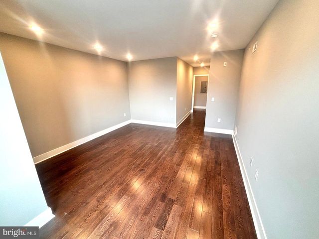 3255 RIDGE AVE, Philadelphia, PA 19132