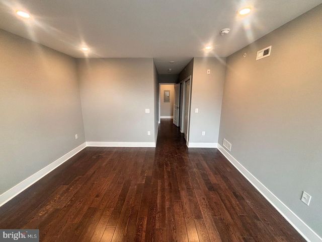 3255 RIDGE AVE, Philadelphia, PA 19132