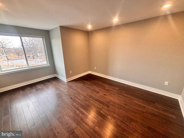 3255 RIDGE AVE, Philadelphia, PA 19132