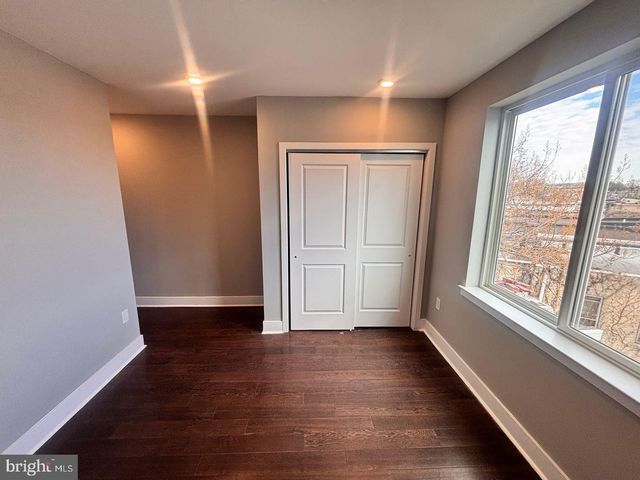 3255 RIDGE AVE, Philadelphia, PA 19132