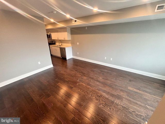 3255 RIDGE AVE, Philadelphia, PA 19132