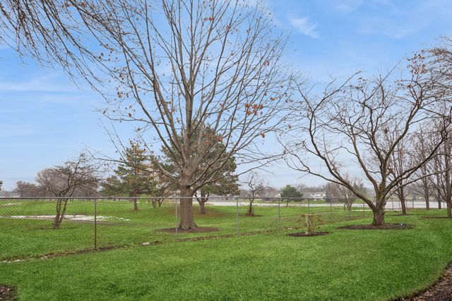 1975 Windsong Drive, Schaumburg, IL 60194