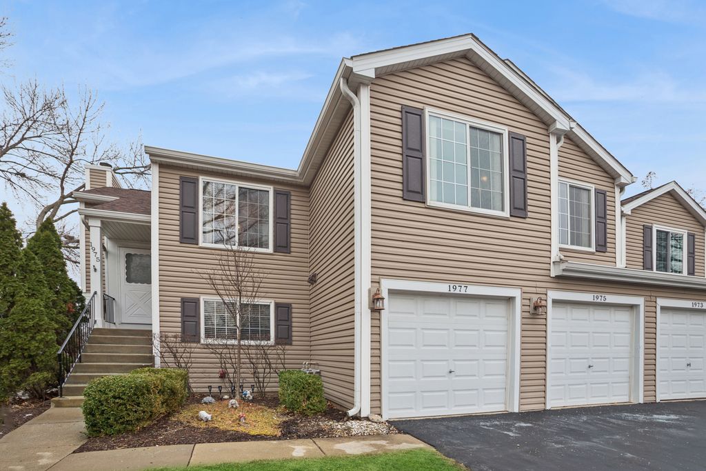 1975 Windsong Drive, Schaumburg, IL 60194