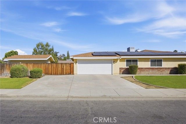 2505 Courtleigh, Bakersfield, CA 93309