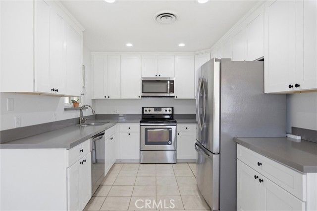 2505 Courtleigh, Bakersfield, CA 93309