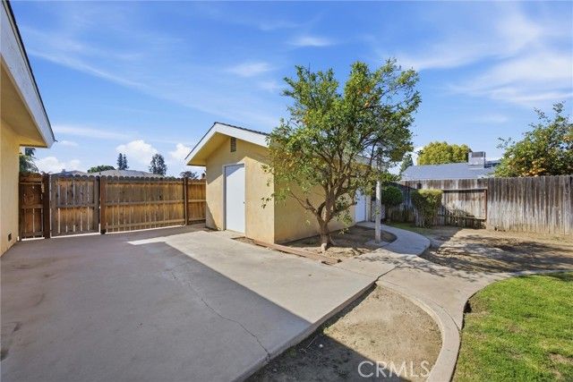 2505 Courtleigh, Bakersfield, CA 93309