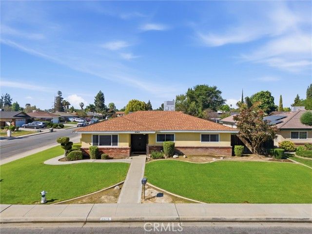 2505 Courtleigh, Bakersfield, CA 93309