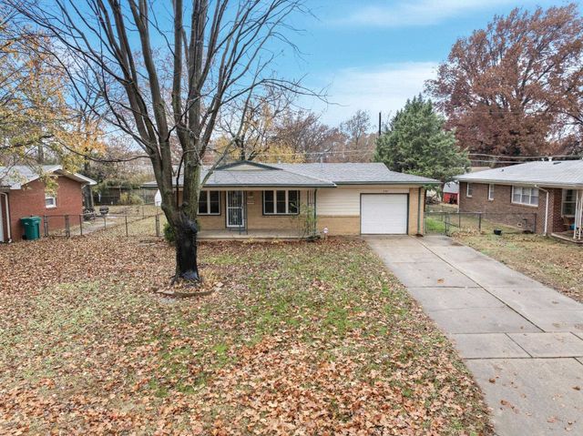 723 N Chipper Ln, Wichita, KS 67212