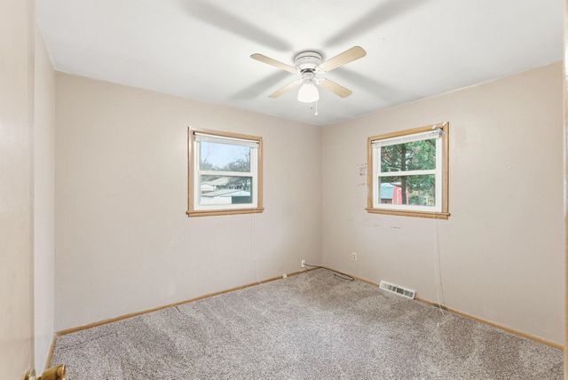 723 N Chipper Ln, Wichita, KS 67212