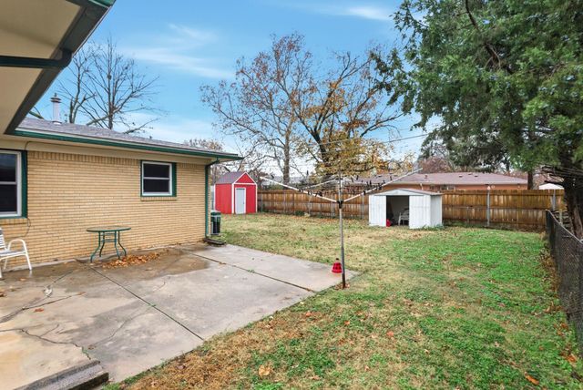 723 N Chipper Ln, Wichita, KS 67212