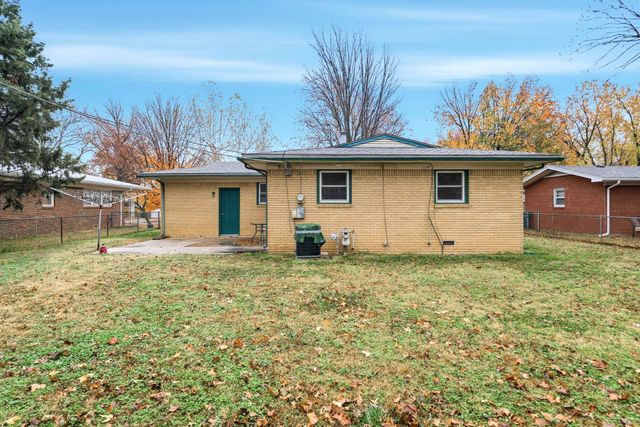 723 N Chipper Ln, Wichita, KS 67212