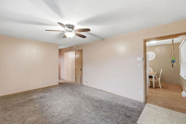 723 N Chipper Ln, Wichita, KS 67212