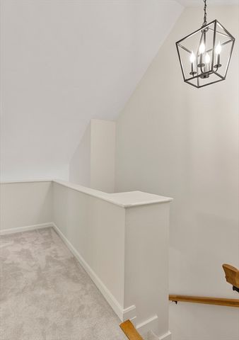 11 Rosewood Ln 11, Hopkinton, MA 01748