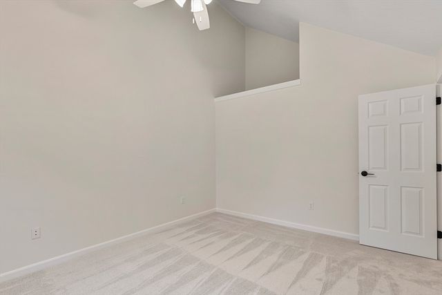 11 Rosewood Ln 11, Hopkinton, MA 01748