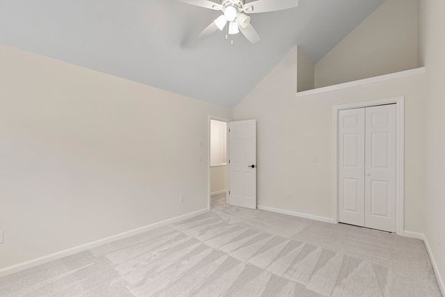 11 Rosewood Ln 11, Hopkinton, MA 01748