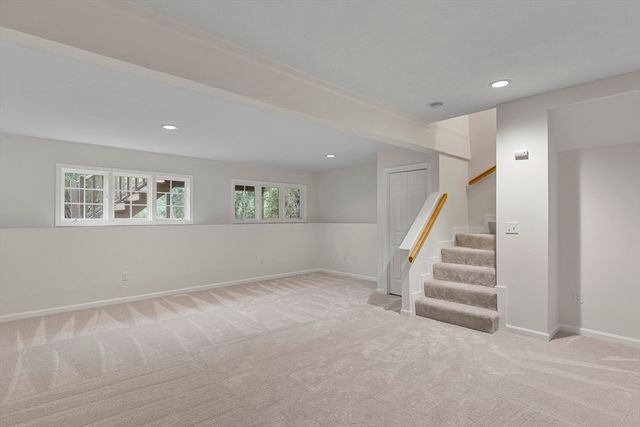 11 Rosewood Ln 11, Hopkinton, MA 01748